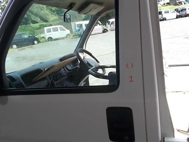 Front Left Door Assembly HONDA Acty 2002 GD-HA6 67050S3A900ZZ — photo 2