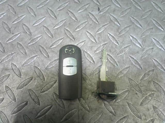Keyless Entry Remote Control Key MAZDA CX-5 2013 LDA-KE2AW — photo 4
