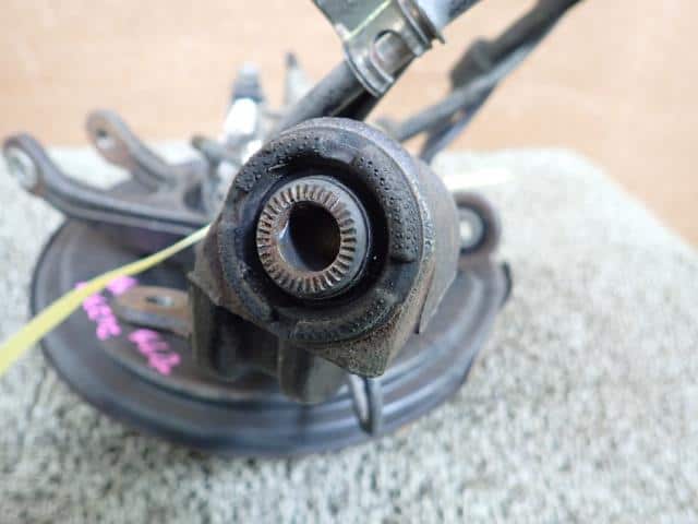 Rear Left Knuckle Hub Assembly TOYOTA Celica 2000 GH-ZZT231 — photo 7