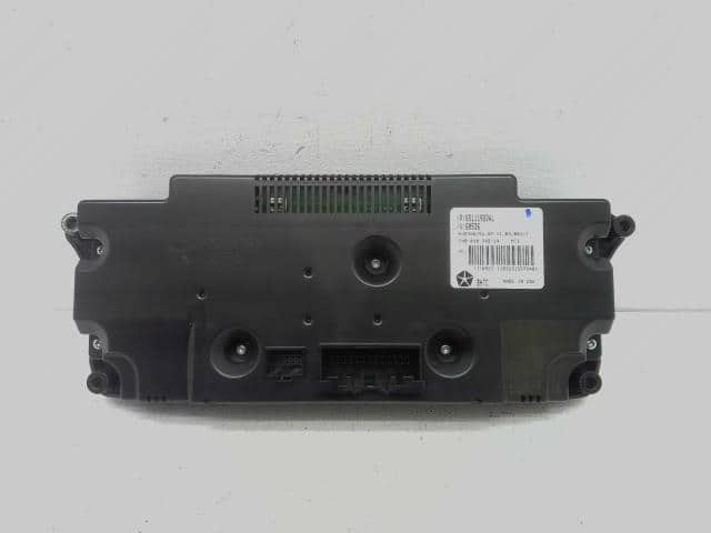 A/C Control Panel CHRYSLER Jeep grand cherokee 2011 ABA-WK36 155111922AH — photo 2