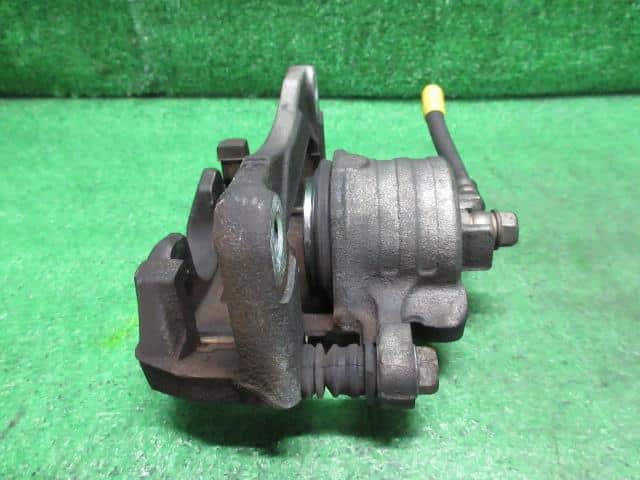 Front Left Caliper MITSUBISHI Delica D2 2012 DBA-MB15S — photo 4