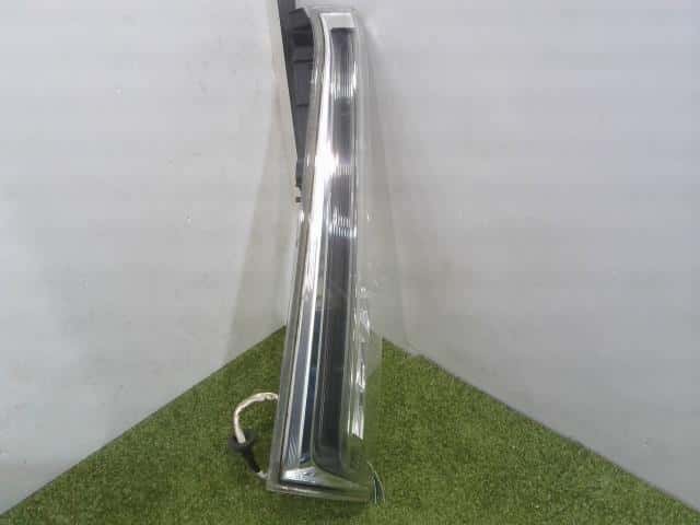 Left Tail Light DAIHATSU Move DBA-LA150S — photo 2