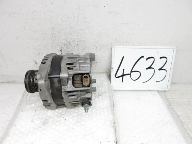 Alternator NISSAN Nv350 — photo 1