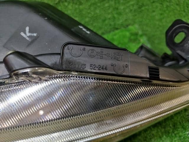 Right Headlight TOYOTA Aqua 2012 DAA-NHP10 — photo 7