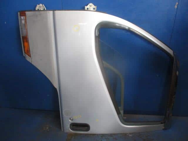Front Left Door Assembly Mitsubishi Fuso 2001 KK-FE53EB — photo 1