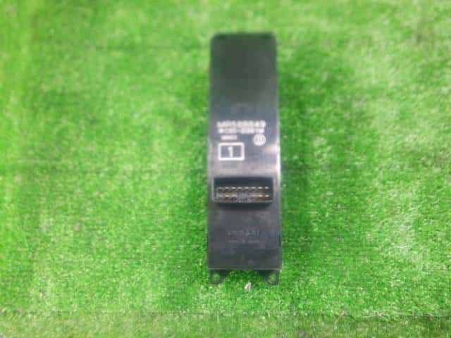 Power Window Switch MITSUBISHI eK Wagon 2004 LA-H81W — photo 3