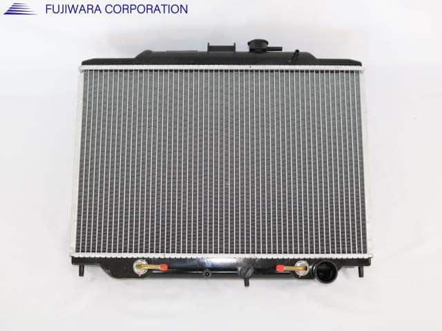 Radiator ISUZU Como 2001 KG-JVWME25 586129673 — photo 2