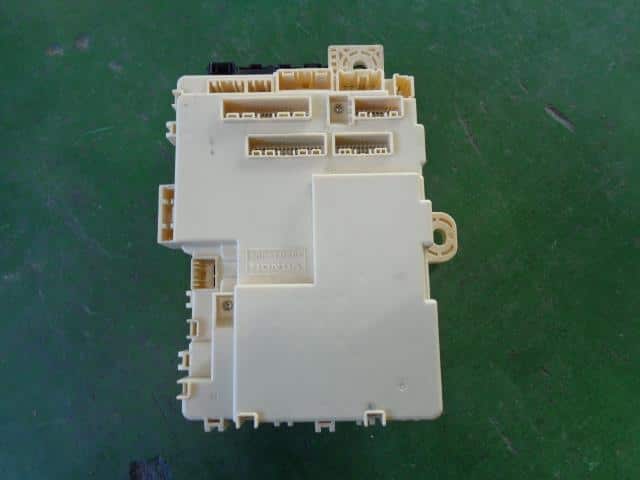 Fuse Box HONDA N-wgn 2014 DBA-JH1 — photo 2