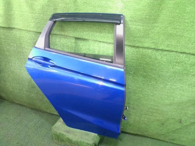 Rear Right Door Assembly HONDA Fit 2016 DBA-GK3 — photo 2