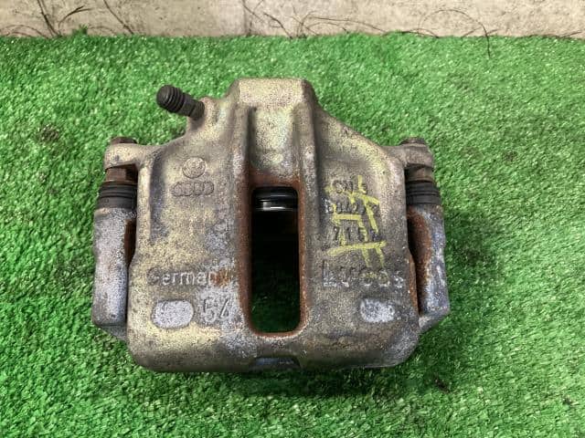 Front Left Caliper VOLKSWAGEN Passat 1998 E-3BADR 8E0 615 123 X — photo 1