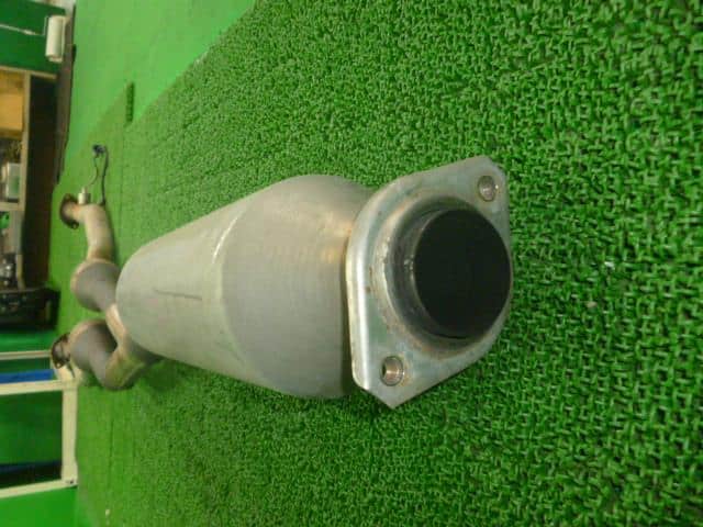 Exhaust Center Muffler TOYOTA Crown 2014 DBA-GRS210 1741031F30 — photo 2
