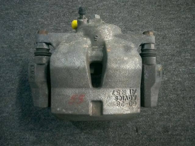 Front Right Caliper TOYOTA Camry 2020 6AA-AXVH75 4773033381 — photo 1