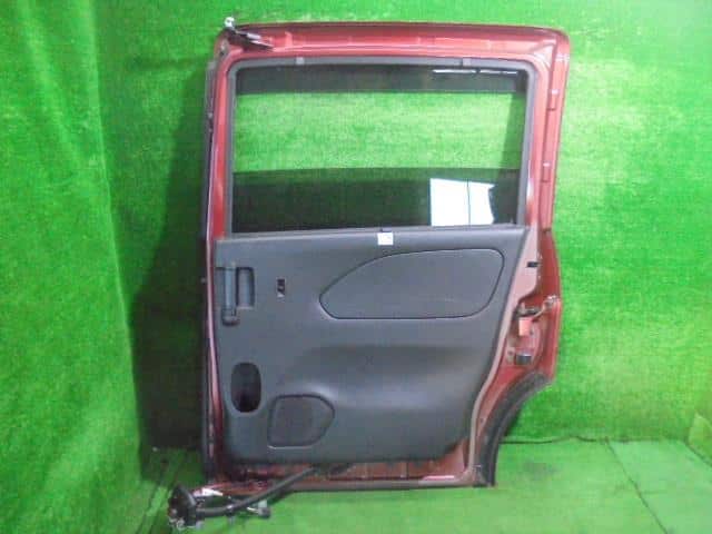 Rear Right Door Assembly NISSAN Serena 2016 DAA-GFNC27 — photo 5