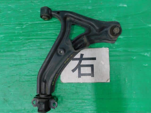 Front Right Lower Control Arm HONDA Vamos 2008 ABA-HM1 — photo 1