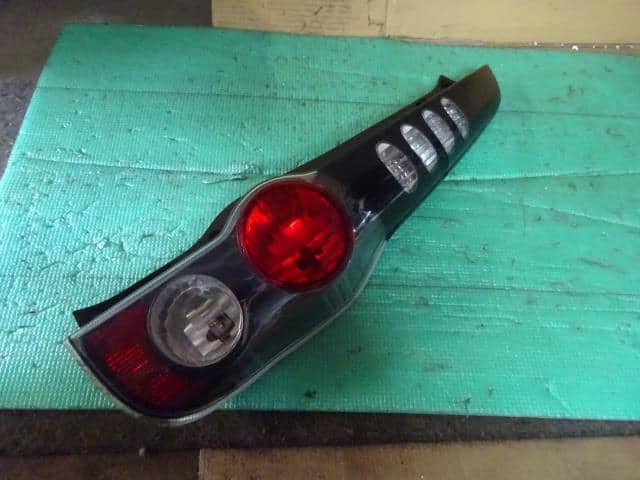 Right Tail Light DAIHATSU Mira 2007 DBA-L275S — photo 1