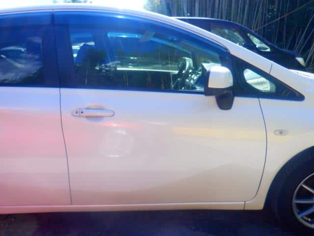 Front Right Door Assembly NISSAN Note 2012 DBA-E12 — photo 1