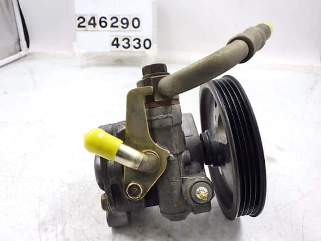 Power Steering Pump MITSUBISHI Pajero Mini 1996 E-H56A — photo 1
