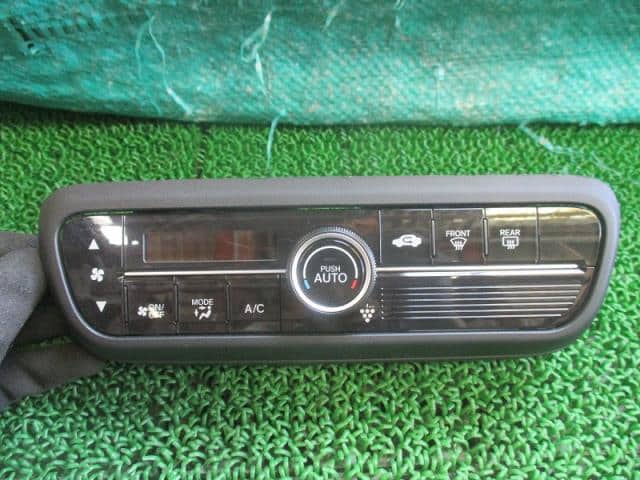 A/C Control Panel HONDA N BOX 2018 DBA-JF3 — photo 1