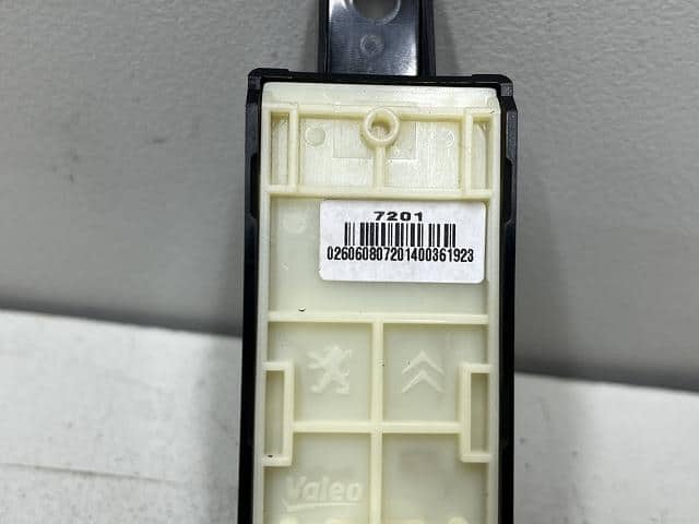 Switch PEUGEOT 208 2015 ABA-A9HM01 98097243XU — photo 6