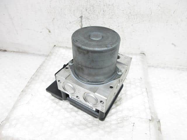 ABS Actuator AUDI Audi a5 2011 ABA-8TCDNL 8K061451 — photo 3
