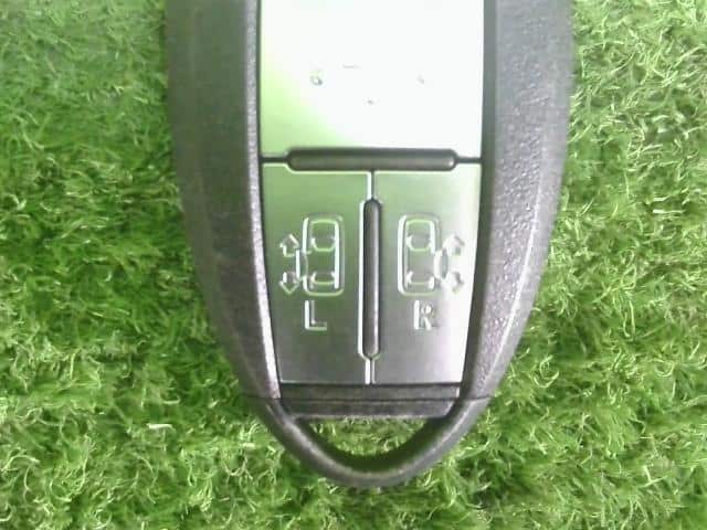 Keyless Entry Remote Control Key NISSAN Roox 2020 4AA-B45A — photo 4
