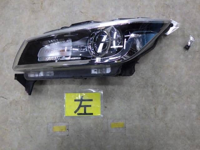Left Headlight SUZUKI Solio 2018 DAA-MA46S 3532081PA0 — photo 1