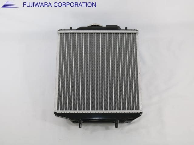 Radiator MAZDA Carol 1990 E-AA6PA AZ3315200B — photo 2