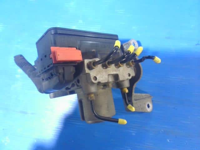 ABS Actuator HONDA Accord 2002 LA-CM2 — photo 3