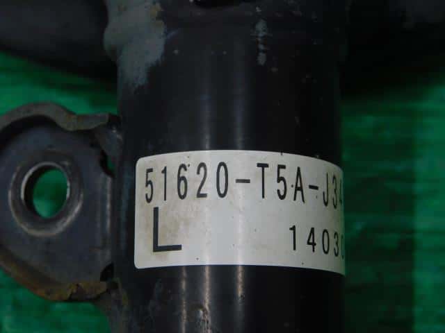 Front Left Strut HONDA Fit 2014 DAA-GP5 — photo 3