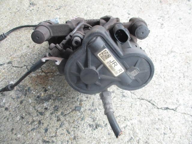 Rear Right Caliper BMW 2015 LDA-2C20 679895806 — photo 3