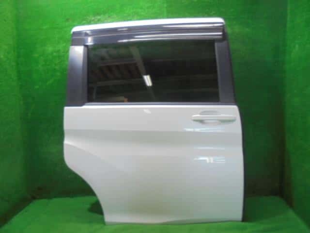 Rear Right Door Assembly HONDA Step Wagon 2016 DBA-RP1 — photo 1