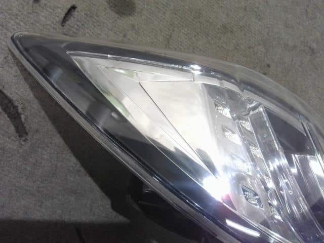 Left Tail Light MAZDA Atenza 2008 DBA-GH5FS G33H51160H — photo 3