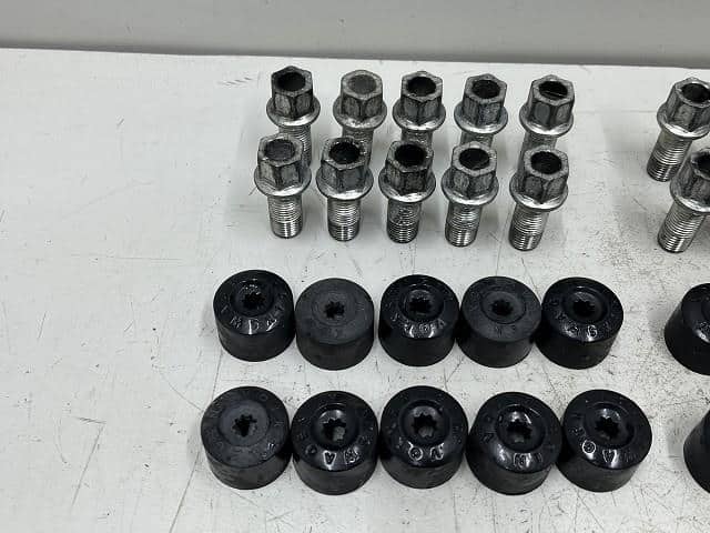 Suspension Parts VOLKSWAGEN Scirocco 2012 DBA-13CAV WHT001812 — photo 2