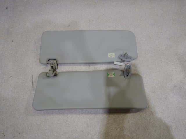 Sun Visor NISSAN Vanette 2003 TC-SK82VN — photo 1