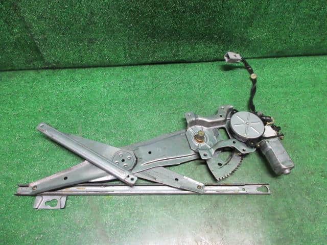 Front Right Door Regulator HONDA Life Dunk 2001 LA-JB3 — photo 2