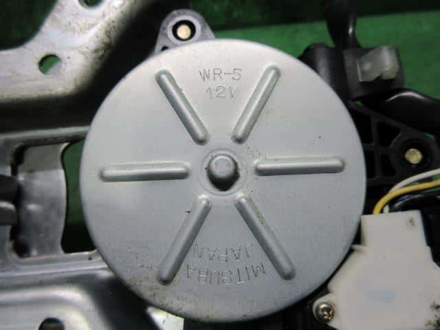 Front Right Door Regulator HONDA Life Dunk 2001 LA-JB3 — photo 3