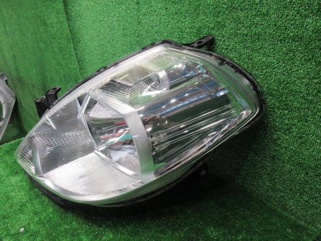 Left Headlight NISSAN Tiida Latio 2005 DBA-SC11 — photo 3