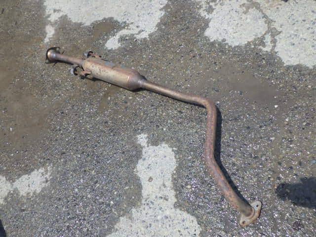 Exhaust Center Muffler NISSAN Note 2014 DBA-E12 — photo 1