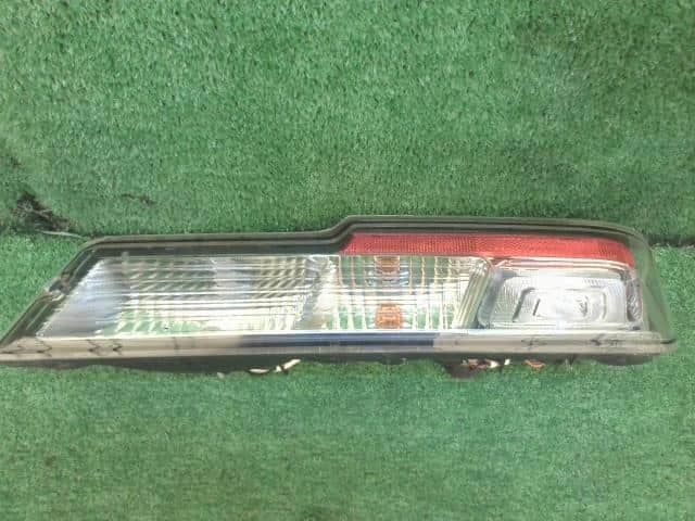 Right Tail Light DAIHATSU Hijet 2020 3BD-S321V — photo 9