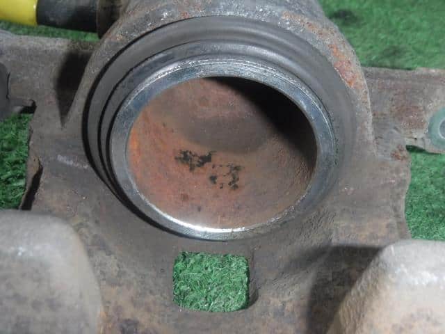 Front Left Caliper NISSAN Moco 2015 DBA-MG33 — photo 4