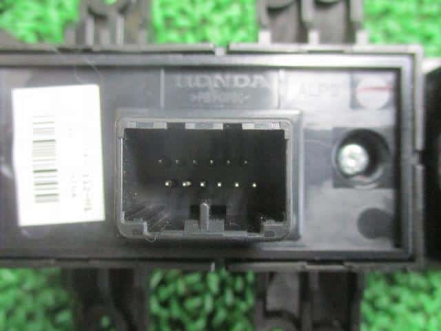 Switch HONDA Vezel 2014 DAA-RU4 — photo 5