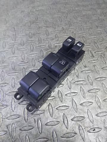 Power Window Switch NISSAN Serena 2009 DBA-NC25 — photo 2