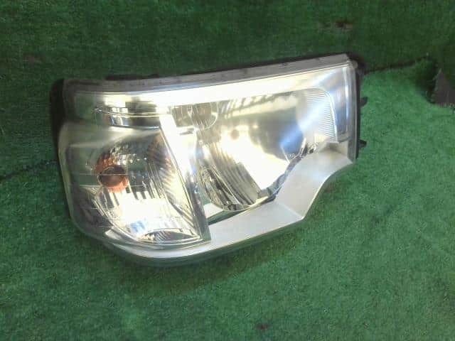 Right Headlight MITSUBISHI Minicab 2013 GD-U61 — photo 2