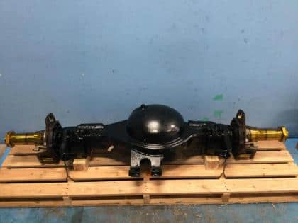 Front Differential Housing Case ISUZU Giga 1421904013 — photo 1