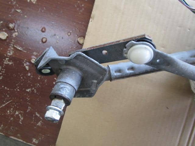Front Wiper Motor DAIHATSU Tanto 2011 DBA-L375S — photo 9