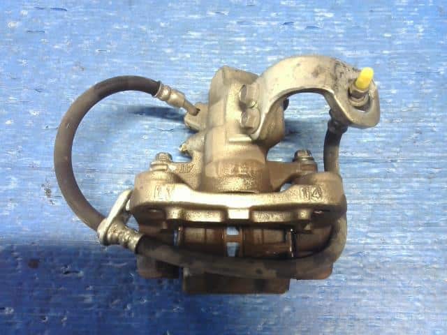 Rear Right Caliper HONDA CR-Z 2012 DAA-ZF1 — photo 1