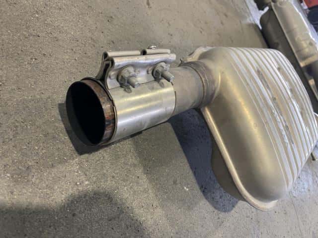 Rear Muffler AUDI Audi a3 2020 ABA-8VCZPF — photo 4