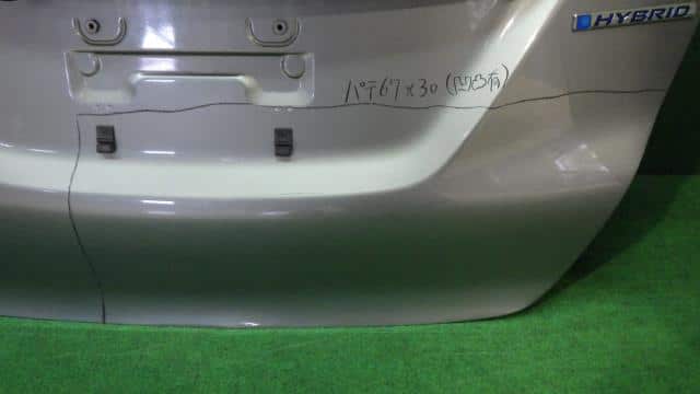 Back Door Assembly HONDA Fit 2014 DAA-GP5 — photo 2