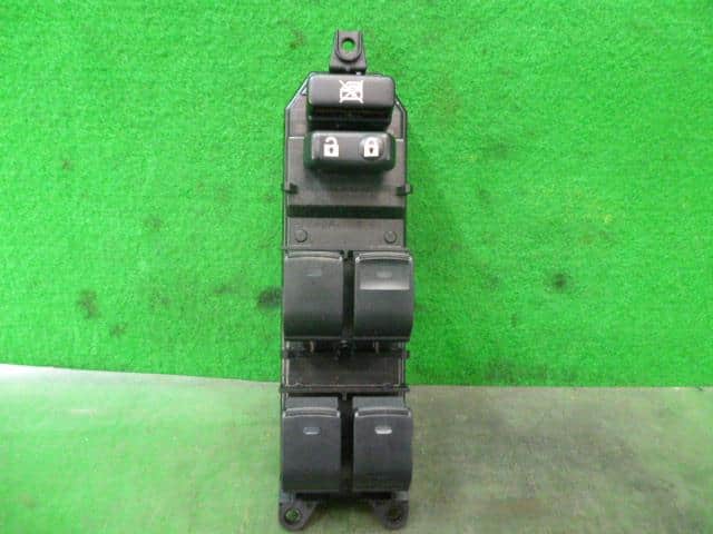 Power Window Switch TOYOTA Auris 2015 DBA-NRE185 — photo 1