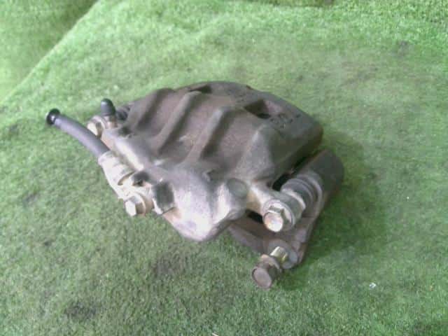 Front Right Caliper SUBARU Forester 2001 GF-SF5 26291AC021 — photo 2